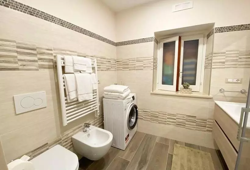 اقامتگاه Vacation Home Ground Floor 200 Meters To Beach!