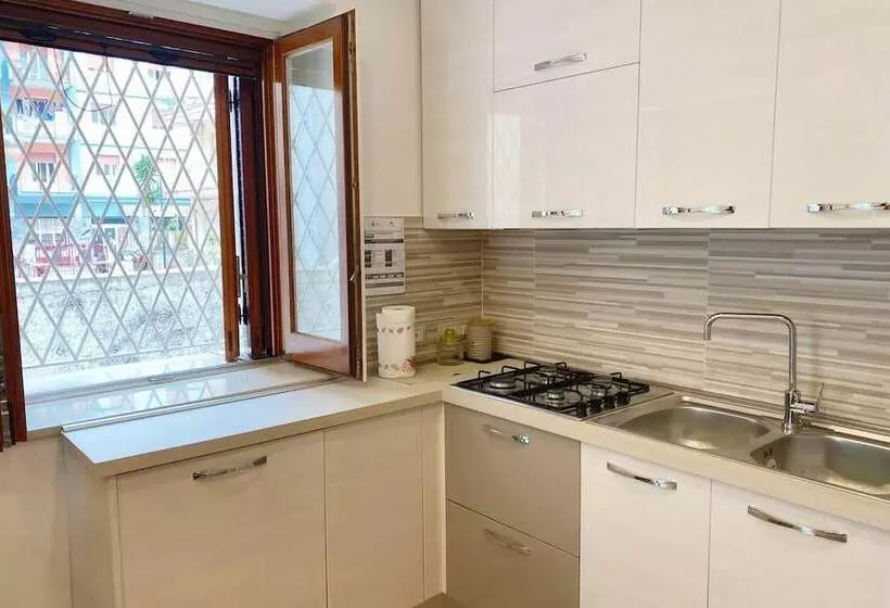 اقامتگاه Vacation Home Ground Floor 200 Meters To Beach!