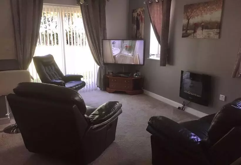2 Bedroom Dog Friendly Cottage Near Bridlington