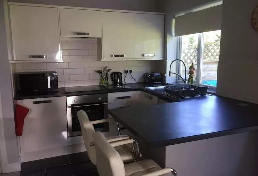 2 Bedroom Dog Friendly Cottage Near Bridlington