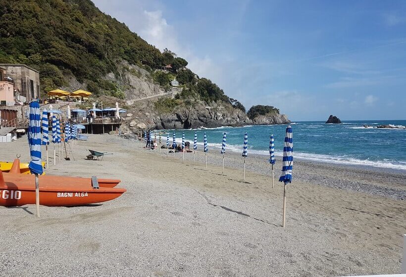 Fegina Deluxe 3 Bedrooms 3 Bathrooms