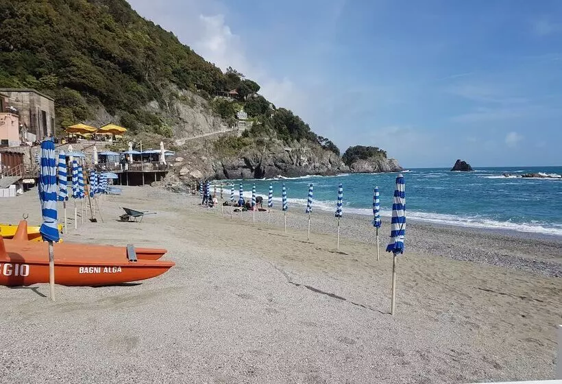 Fegina Deluxe 3 Bedrooms 3 Bathrooms