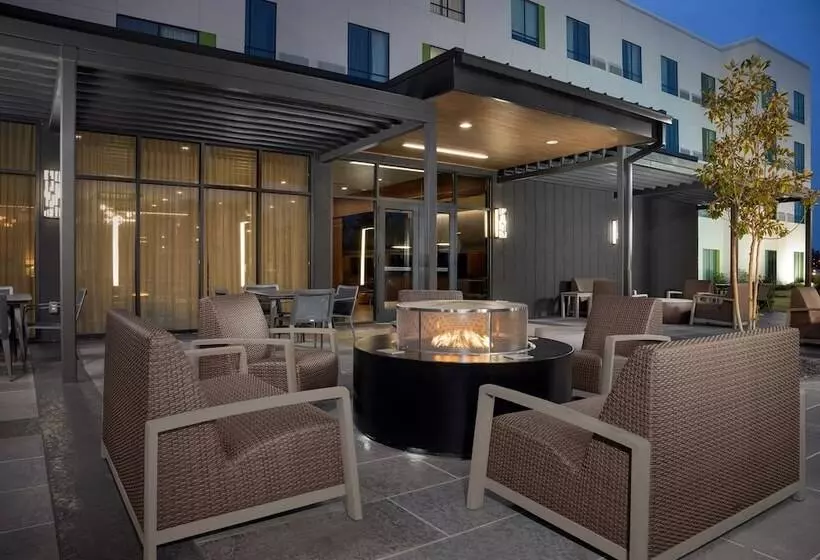 ホテル Courtyard By Marriott Northport