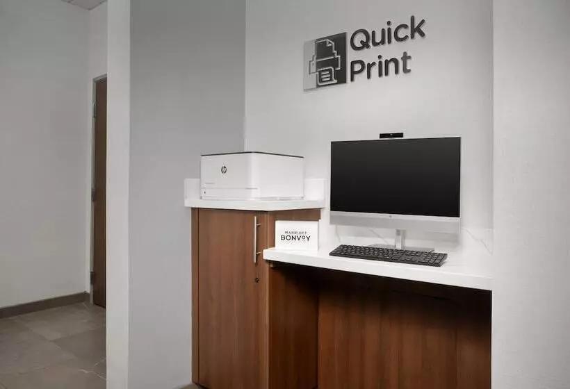 ホテル Courtyard By Marriott Northport