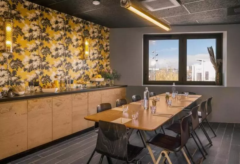 Hotelli Eklo Paris Expo Porte De Versailles