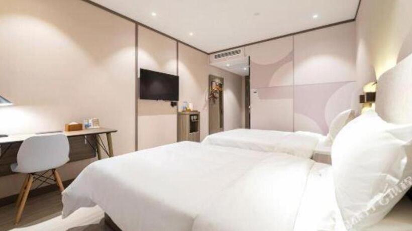 Hanting Hotel Shanghai Lingang Dishui Lake