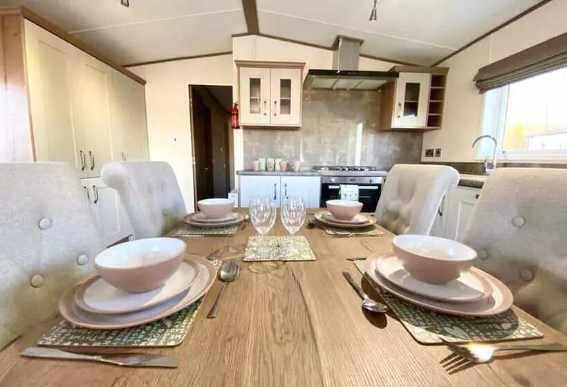 Hotelli Inviting 3 Bed Lodge Tattershall Lakes, Lincoln