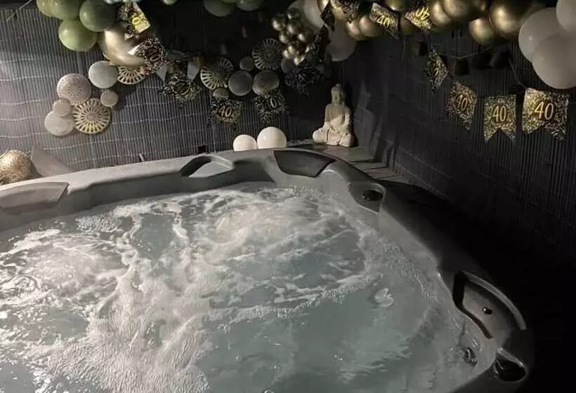 Hotelli Inviting 3 Bed Lodge Tattershall Lakes, Lincoln