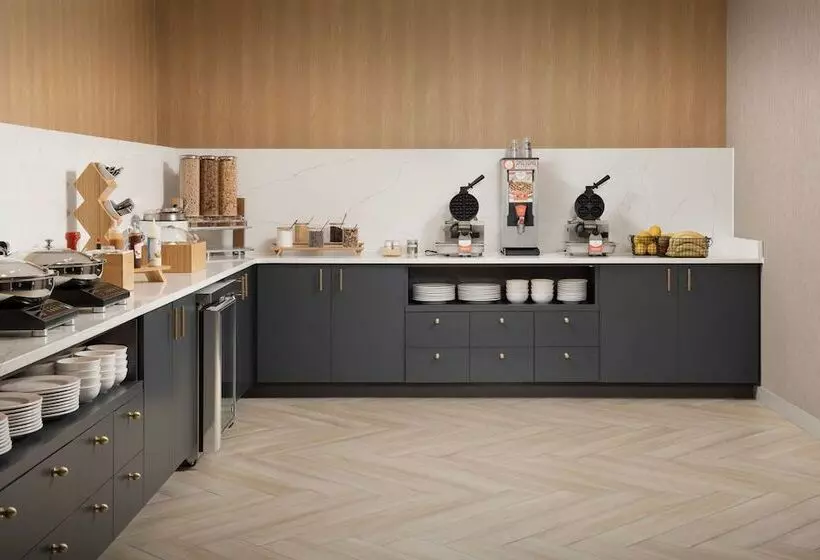 Hotelli Towneplace Suites By Marriott Cincinnati Mason