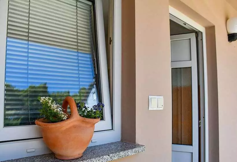 Majatalo Apartments Jaklin