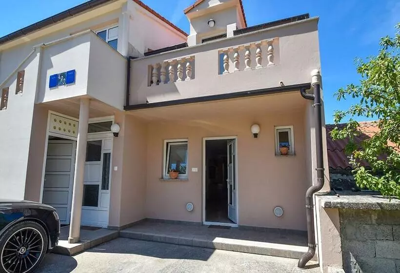 Majatalo Apartments Jaklin