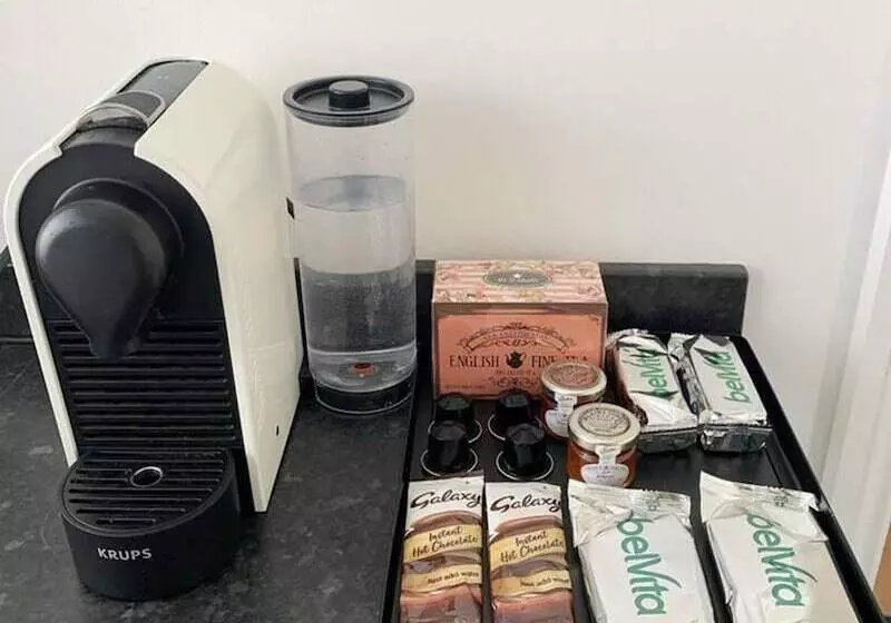 Residenssi Stunning 2 Bed House In Pembroke Dock