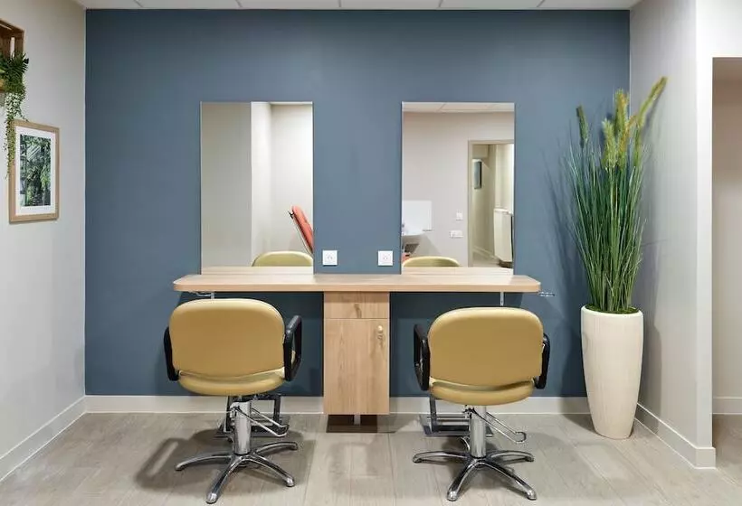 Zenao Appart Hôtels Suresnes