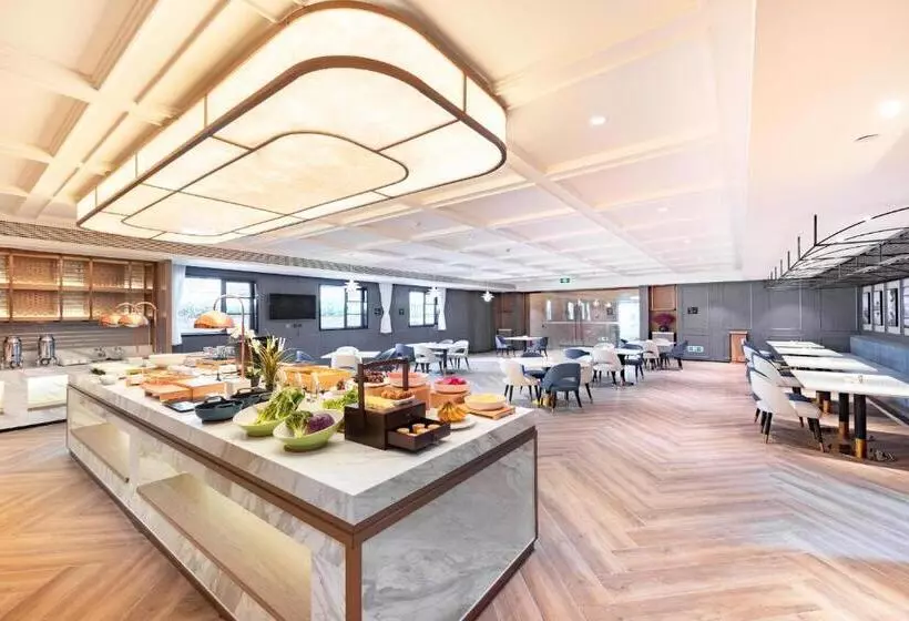 Atour Hotel Nanchang Red Valley Beach Causeway Bay