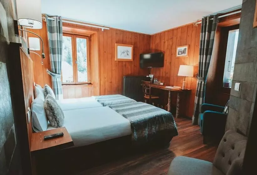 Hotelli Auberge Des Gorges De La Diosaz