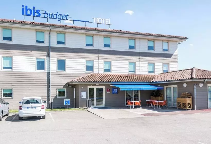 Hotelli Ibis Budget Amberieu En Bugey Chateau Gaillard