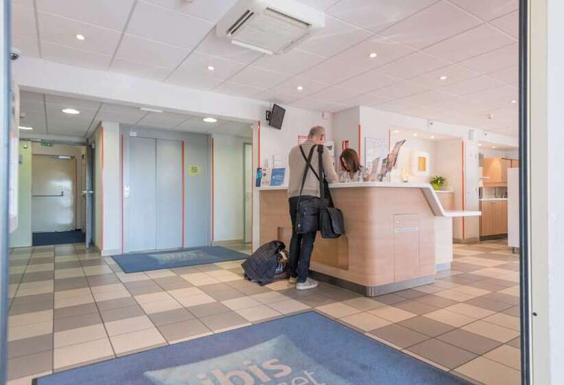 בית מלון כפרי Ibis Budget Amberieu En Bugey Chateau Gaillard