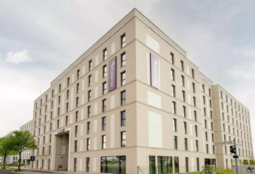 هتل Premier Inn Berlin Airport