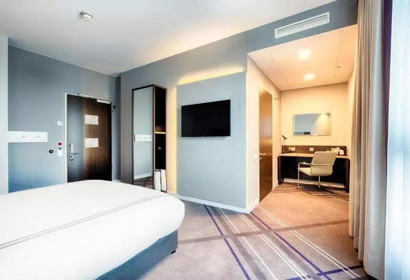 هتل Premier Inn Berlin Airport