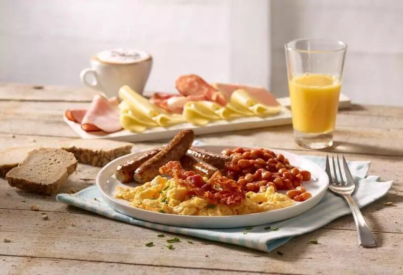 هتل Premier Inn Berlin Airport