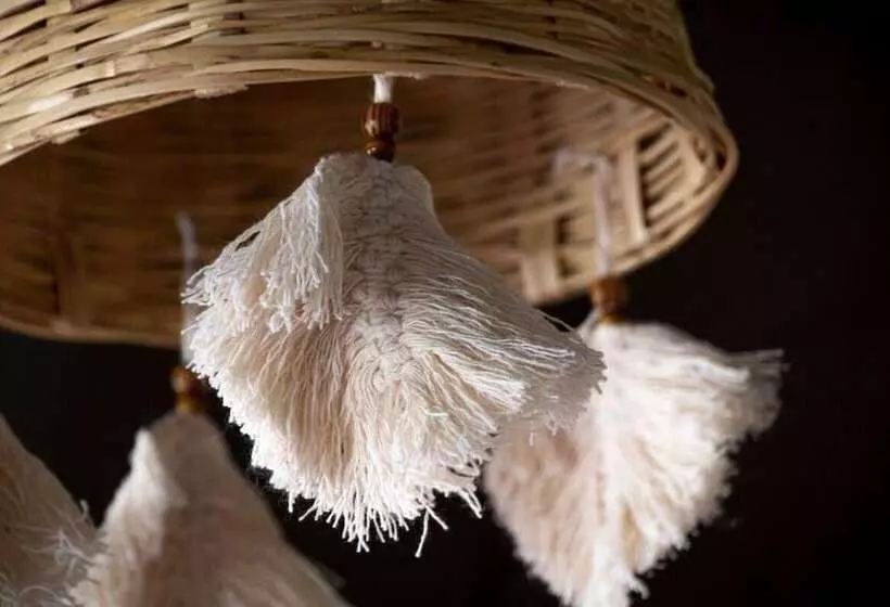 تختخواب و صبحانه Casa Cheleb