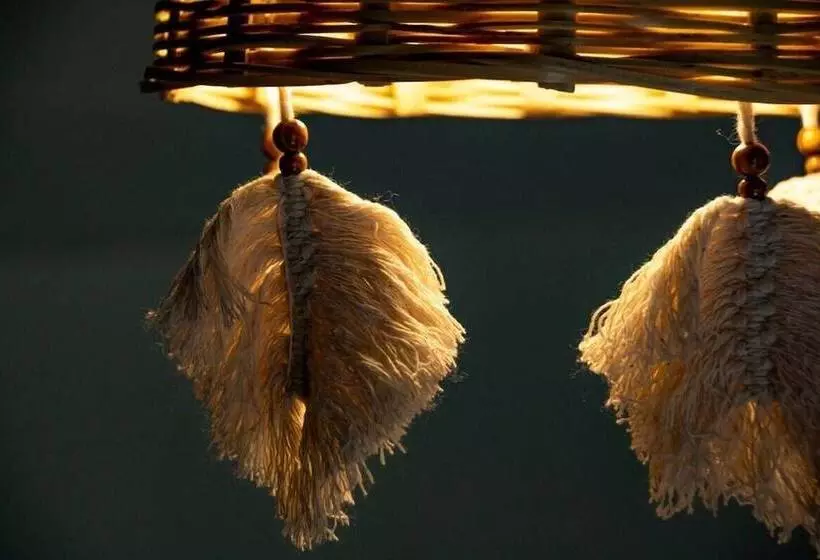 تختخواب و صبحانه Casa Cheleb