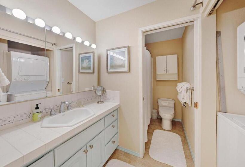 בית מלון כפרי Embarcadero Bay View