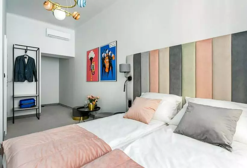 هتل Old Town Residence  Premium Apart