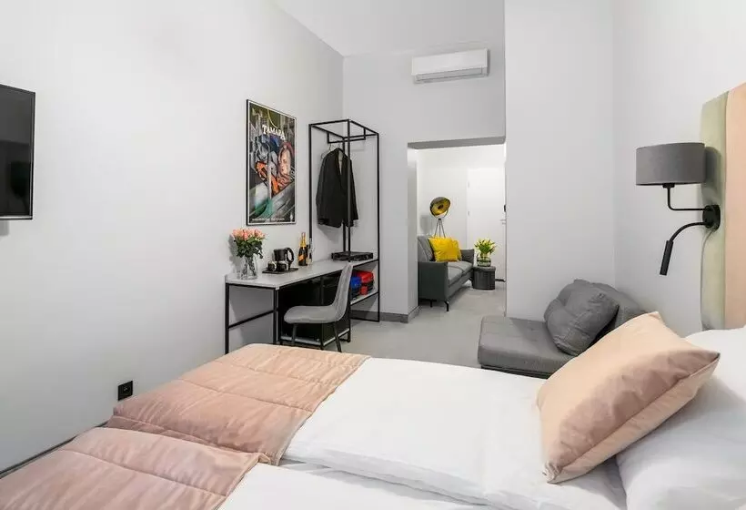 هتل Old Town Residence  Premium Apart