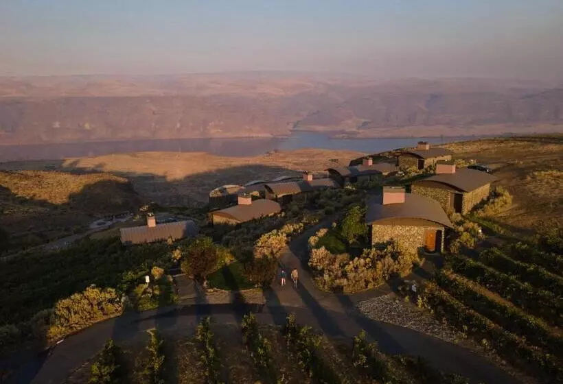 Hotelli Sagecliffe Resort & Spa