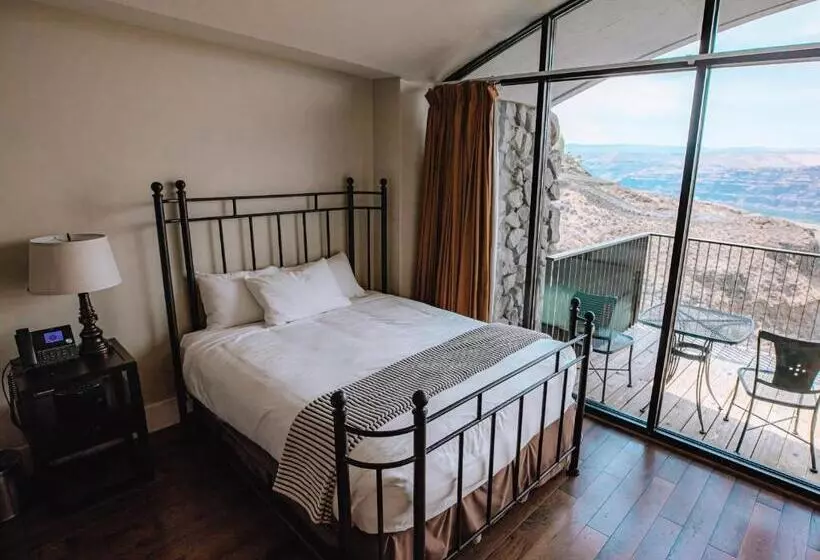 Hotelli Sagecliffe Resort & Spa