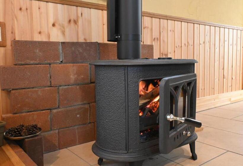 Pensjonat 小さな森の貸し切り宿forest House Ranapirica