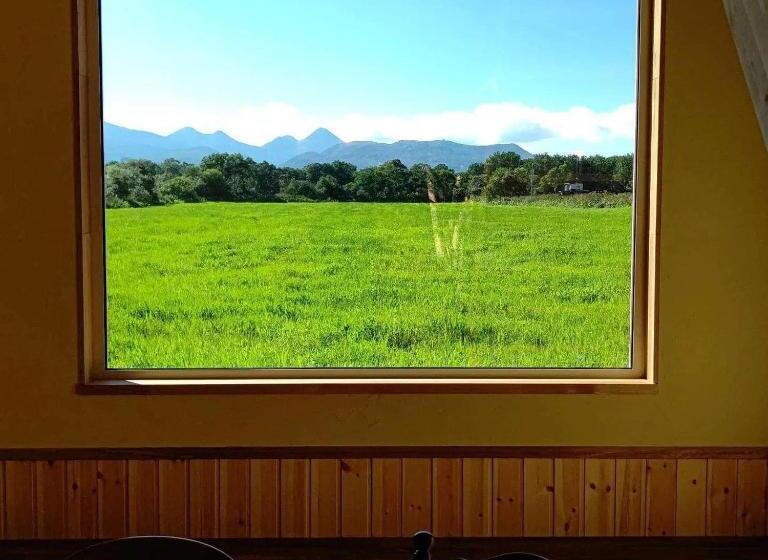 Pensjonat 小さな森の貸し切り宿forest House Ranapirica