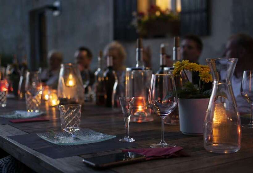 Vandenbeld Wines B&b