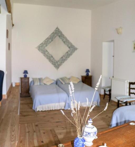 ベッドアンドブレックファースト Domaine De Marlas Chambres D Hôtes