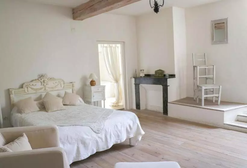 Aamiaismajoitus (B&B) Domaine De Marlas   Chambres D Hôtes