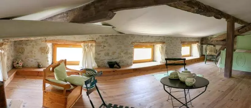 Aamiaismajoitus (B&B) Domaine De Marlas   Chambres D Hôtes