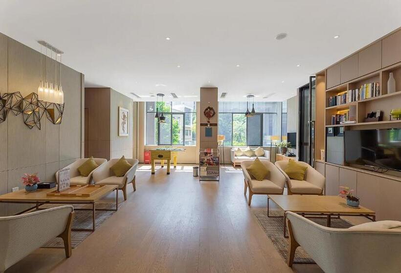 Cm Serviced Apartment