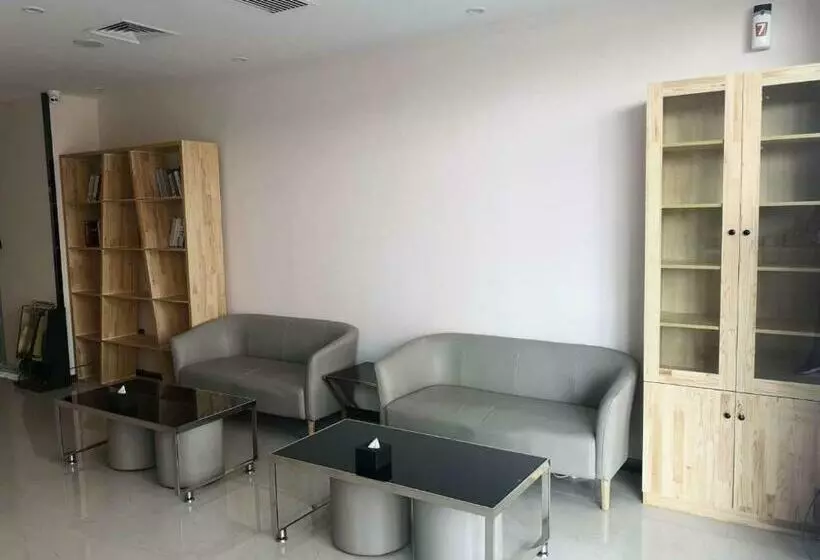 هتل 7days Premium Beijing Langxinzhuang Subway Station Branch