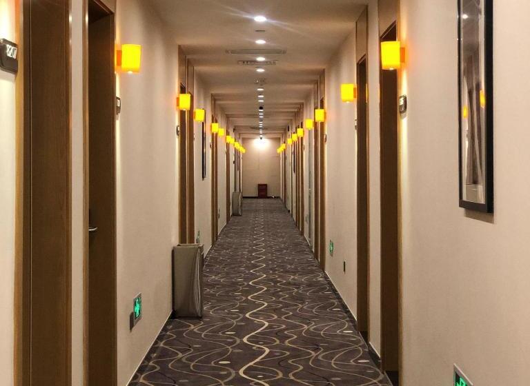 Hotel 7days Premium Beijing Langxinzhuang Subway Station Branch