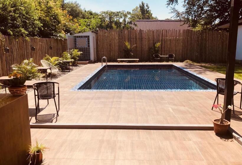 호텔 Serene Resort