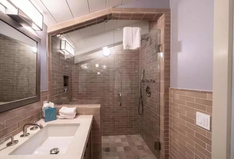 Lodge At Vail Condominiums