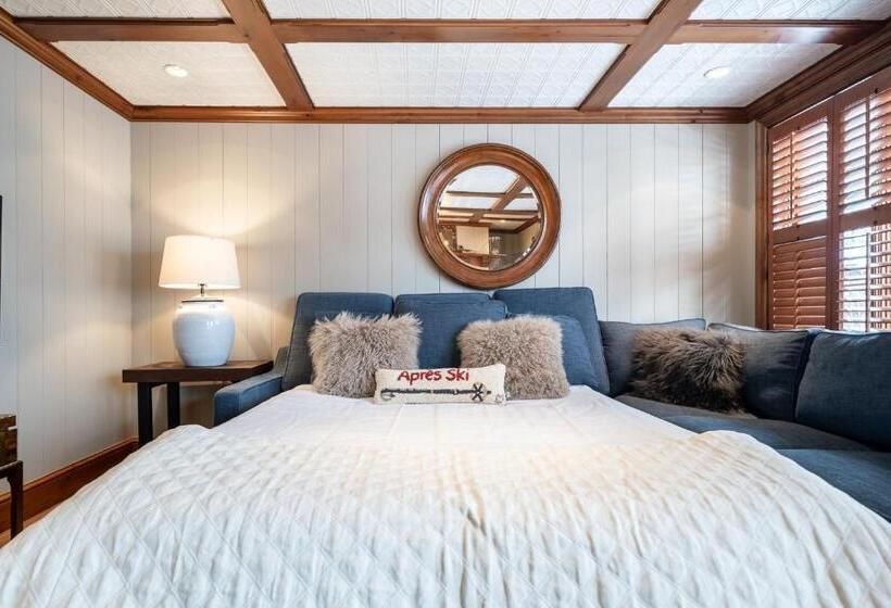 Lodge At Vail Condominiums