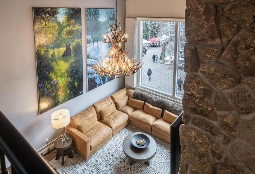 Lodge At Vail Condominiums