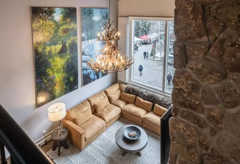 Lodge At Vail Condominiums