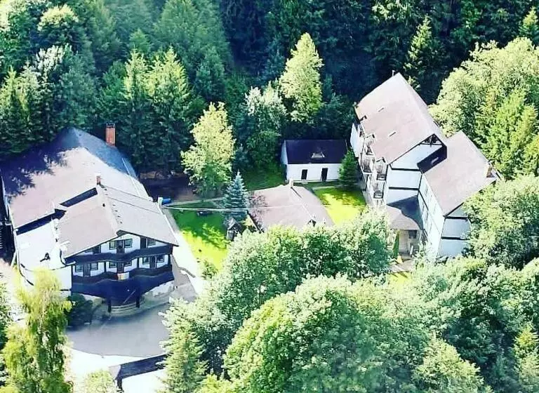 ペンション Casa Octavian