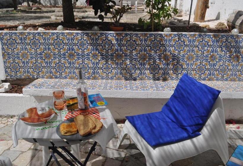 Pensione F! Lisbon Guest House