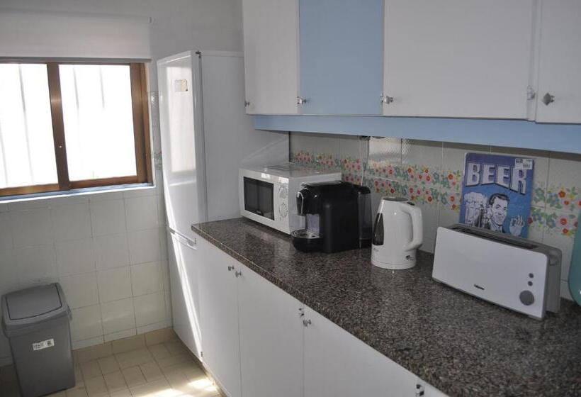 Pensione F! Lisbon Guest House