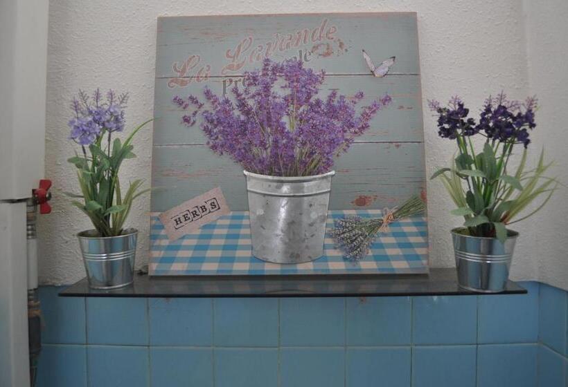 Pensione F! Lisbon Guest House