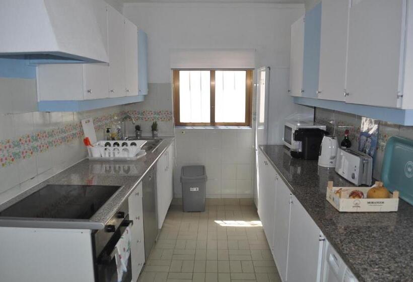 Pensione F! Lisbon Guest House